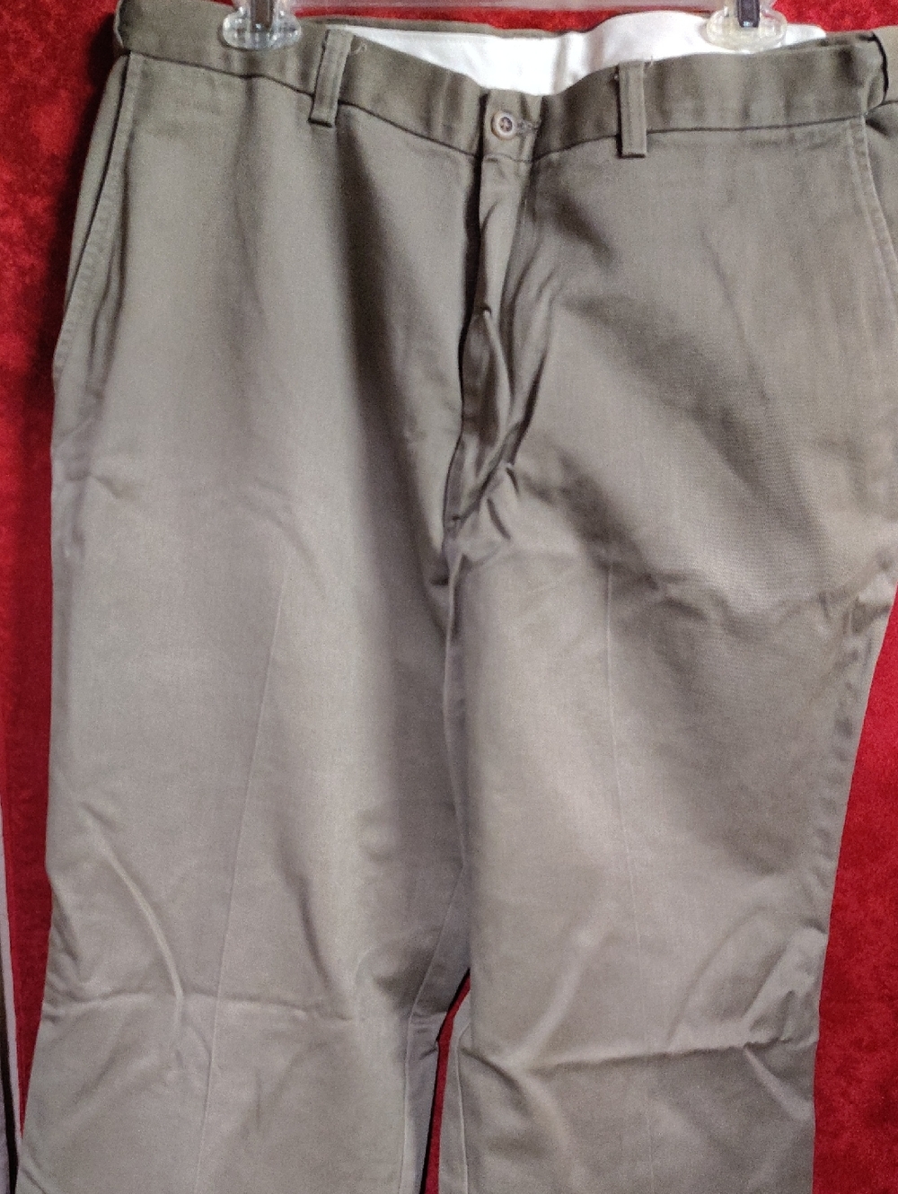 Men's Straight-Fit Chino Pants in Olive Tan